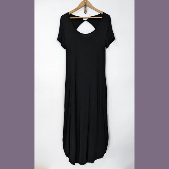 Simple by Suzanne Betro Pocket Side Slit Cutout Back Maxi Dress In Black - Picture 5 of 11
